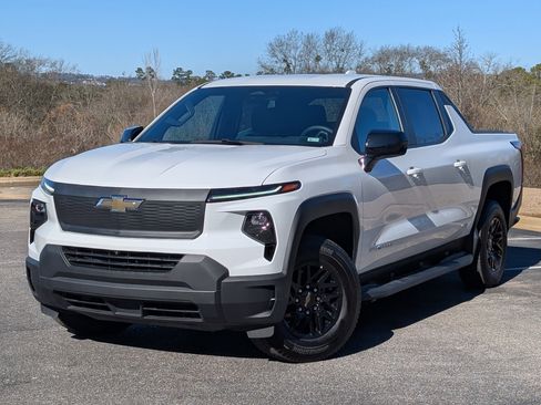 Used 2024 Chevrolet Silverado EV W/T image 2