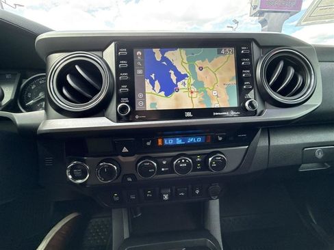 Used 2021 Toyota Tacoma TRD Off-Road w/ TRD Premium Off Road Package AWD/4WD image 35