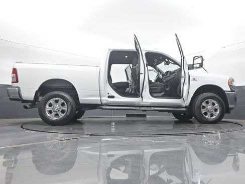 Used 2024 RAM 2500 Big Horn image 61