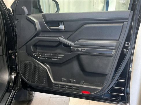 Used 2024 Toyota Tacoma TRD Off-Road image 12
