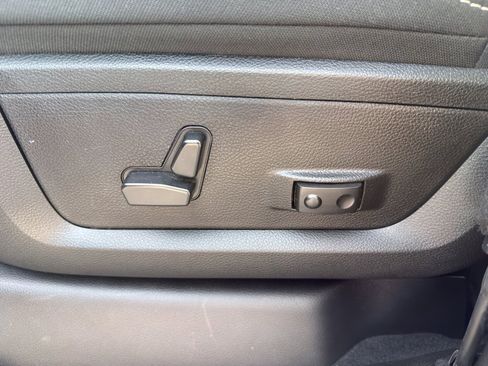 Used 2024 RAM 2500 Big Horn w/ Night Edition image 19