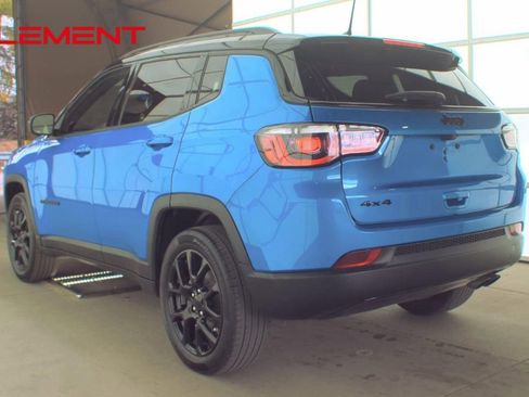 Used 2022 Jeep Compass Latitude w/ Convenience Group AWD/4WD image 8