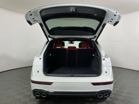 Used 2024 Audi SQ5 Premium Plus w/ Premium Plus Package image 28
