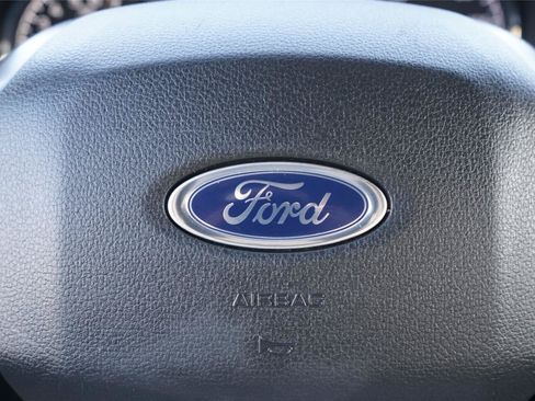 Certified 2022 Ford F150 XLT w/ Equipment Group 302A High RWD image 15