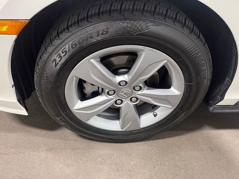 Used 2019 Honda Odyssey EX image 28