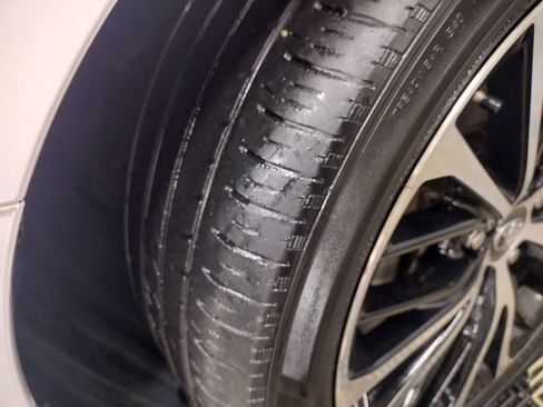 Used 2018 Toyota Camry L image 6