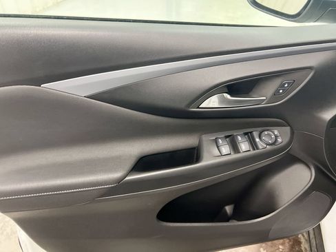 Used 2025 Buick Envista Preferred w/ Convenience I Package FWD image 20