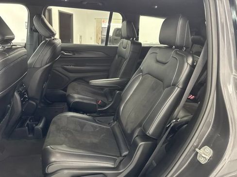Used 2023 Jeep Grand Cherokee L Laredo AWD/4WD image 23