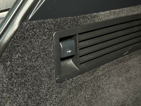 Used 2018 Land Rover Range Rover HSE image 14