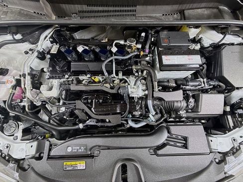 Certified 2025 Toyota Corolla SE FWD image 27