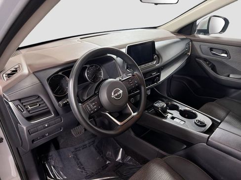 Used 2023 Nissan Rogue SV AWD/4WD image 12