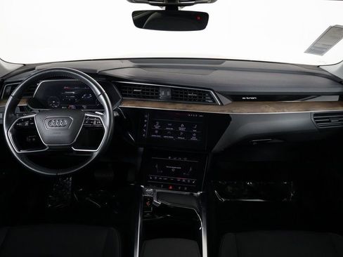 Used 2019 Audi e-tron Premium Plus image 8