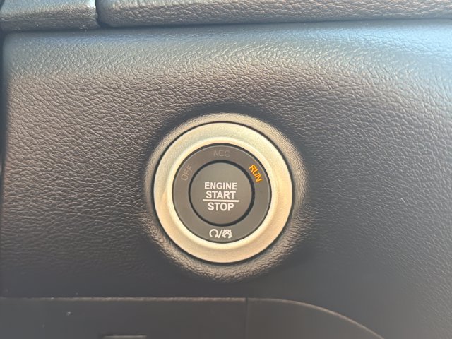 New 2027 Chrysler Pacifica Select FWD image 21