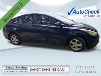 Used 2014 Hyundai Elantra SE FWD video 1