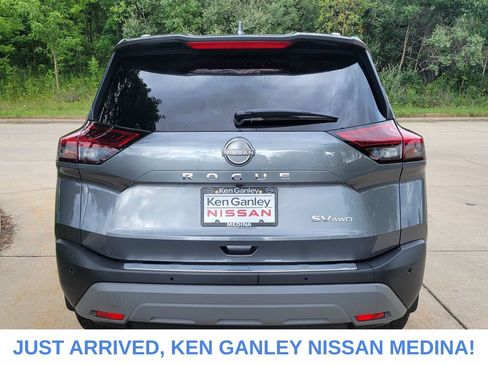 Certified 2023 Nissan Rogue SV w/ SV Premium B Package AWD/4WD image 4