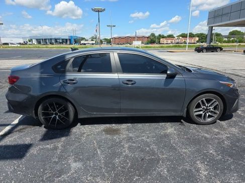 Used 2023 Kia Forte LX FWD image 6