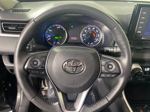 Used 2022 Toyota RAV4 XLE w/ Convenience Package AWD/4WD image 15