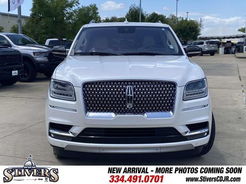 Used 2018 Lincoln Navigator L Reserve w/ Technology Package AWD/4WD image 2
