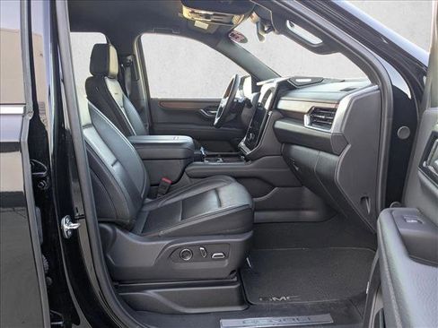 Used 2025 GMC Yukon Denali image 23