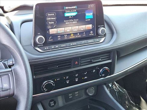 Used 2024 Nissan Rogue S FWD image 19