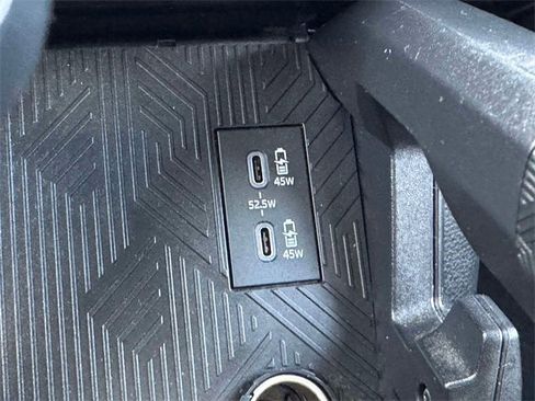 Used 2024 Toyota Tacoma TRD Off-Road image 32