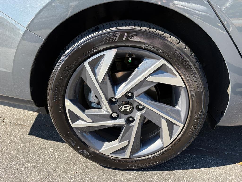Certified 2025 Hyundai Elantra Sport FWD image 24