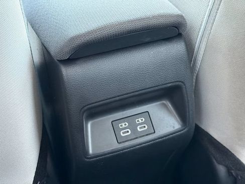Used 2025 Toyota Corolla LE FWD image 14