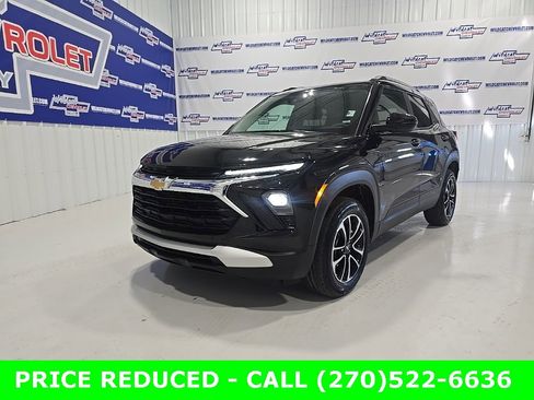 Used 2025 Chevrolet TrailBlazer LT image 1