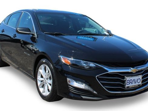 Used 2022 Chevrolet Malibu LT image 3