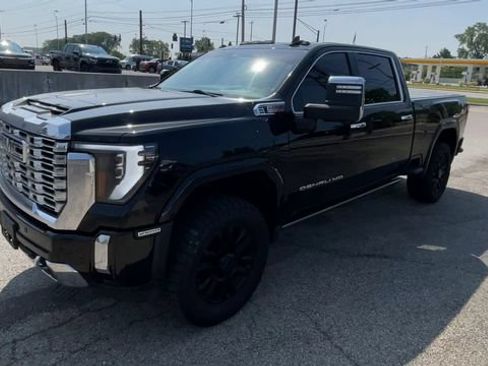 Used 2024 GMC Sierra 2500 Denali w/ Denali Reserve Package AWD/4WD image 6