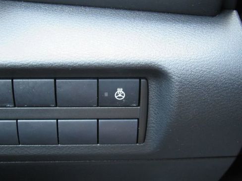 Used 2024 Nissan Kicks SR w/ SR Premium Package image 35