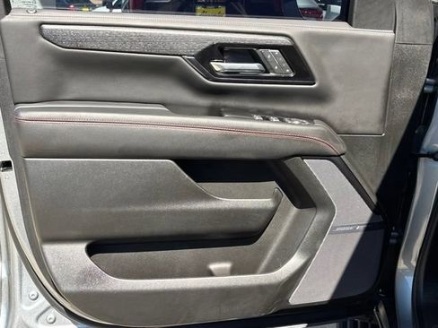 Used 2025 GMC Yukon XL AT4 Ultimate AWD/4WD image 24