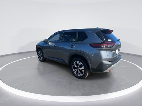 Used 2023 Nissan Rogue SV image 6