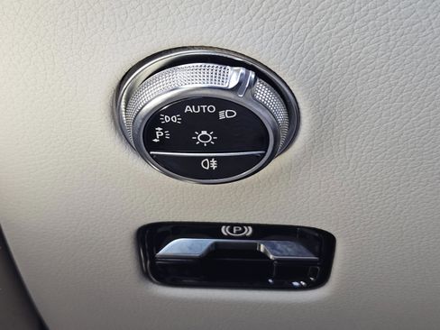 Used 2026 Mercedes-Benz GLC 300 image 12