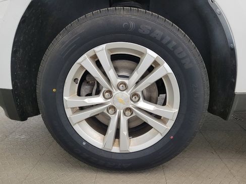 Used 2017 Chevrolet Equinox LS image 31