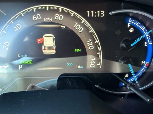 Used 2025 Toyota RAV4 XLE image 13