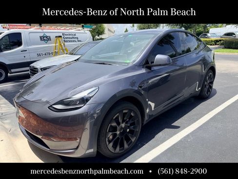 Used 2023 Tesla Model Y 2WD image 1