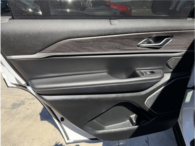 Used 2021 Jeep Grand Cherokee L Limited w/ Luxury Tech Group II AWD/4WD image 20