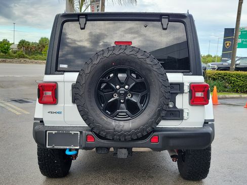 Used 2023 Jeep Wrangler Unlimited Rubicon 4xe image 6