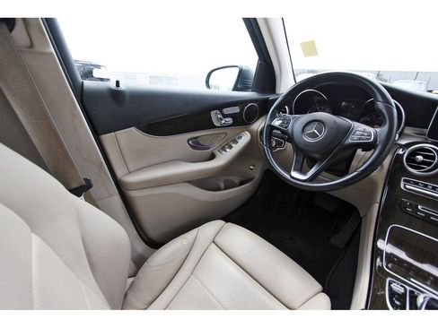 Used 2016 Mercedes-Benz GLC 300 image 6