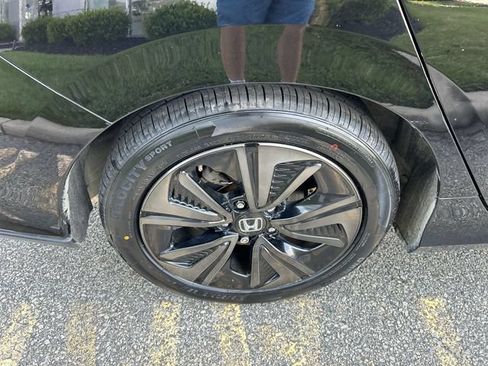 Used 2018 Honda Civic EX-L image 12