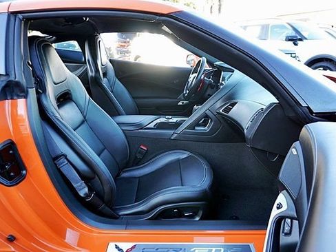 Used 2019 Chevrolet Corvette Stingray Coupe w/ 1LT RWD image 18