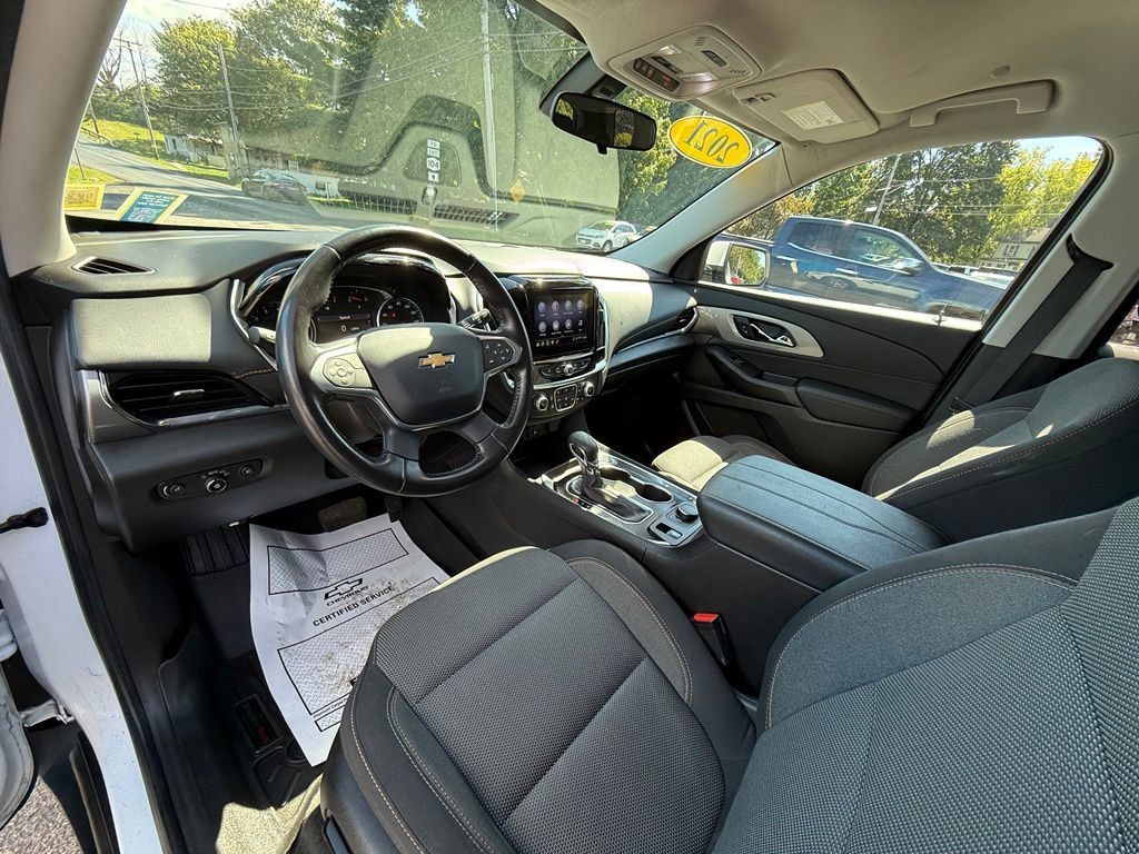 Used 2021 Chevrolet Traverse LT AWD/4WD image 19