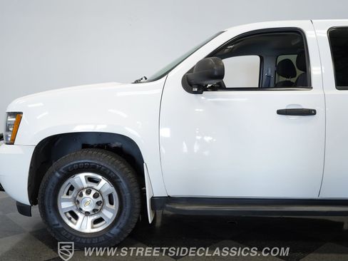 Used 2012 Chevrolet Suburban 2500 w/ Skid Plate Package image 23