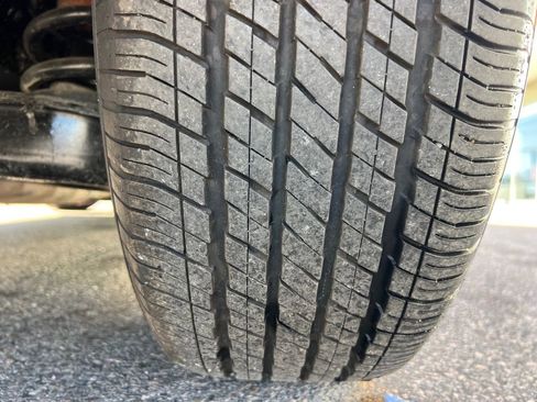 Used 2023 Chrysler Voyager LX image 47