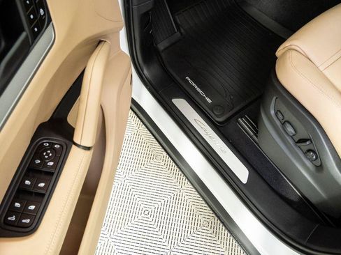 New 2026 Porsche Cayenne AWD/4WD image 8
