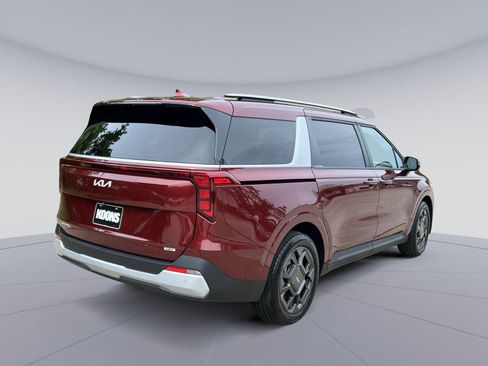 Used 2025 Kia Carnival EX FWD image 16