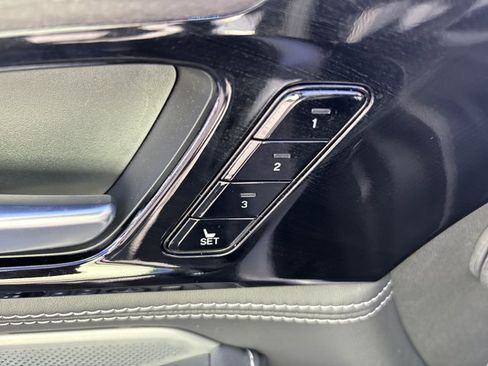 Used 2025 Acura MDX w/ Advance Package image 21