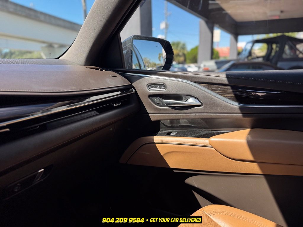 Used 2021 Cadillac Escalade Premium Luxury w/ Driver Assist Tech Package AWD/4WD image 18