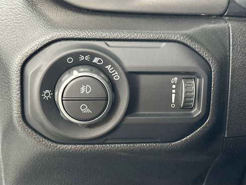 Used 2023 Jeep Gladiator Sport image 10